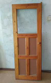 Деревянная дверь без короба
