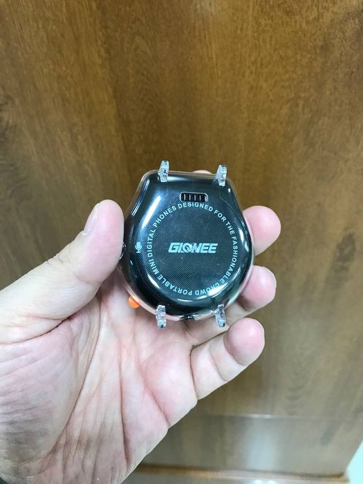 F 18 Ultra  yengi  2 ta simkartali