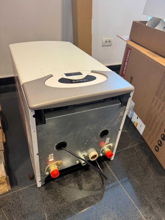 Centrala termica Ariston Genus Evo HP 45