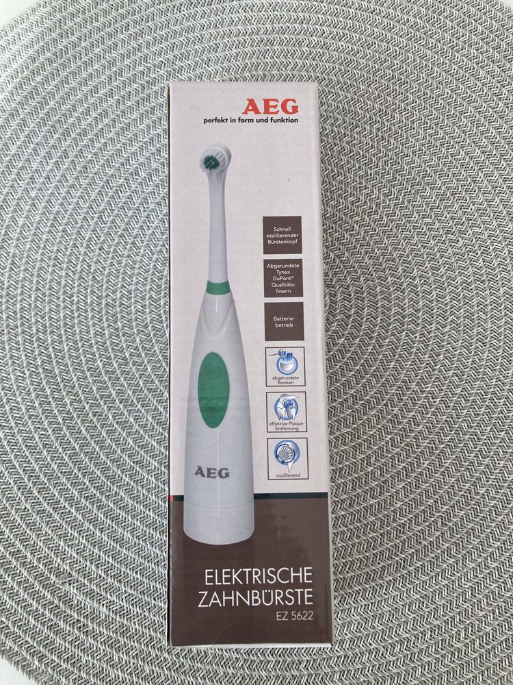 Електрическа четка за зъби AEG