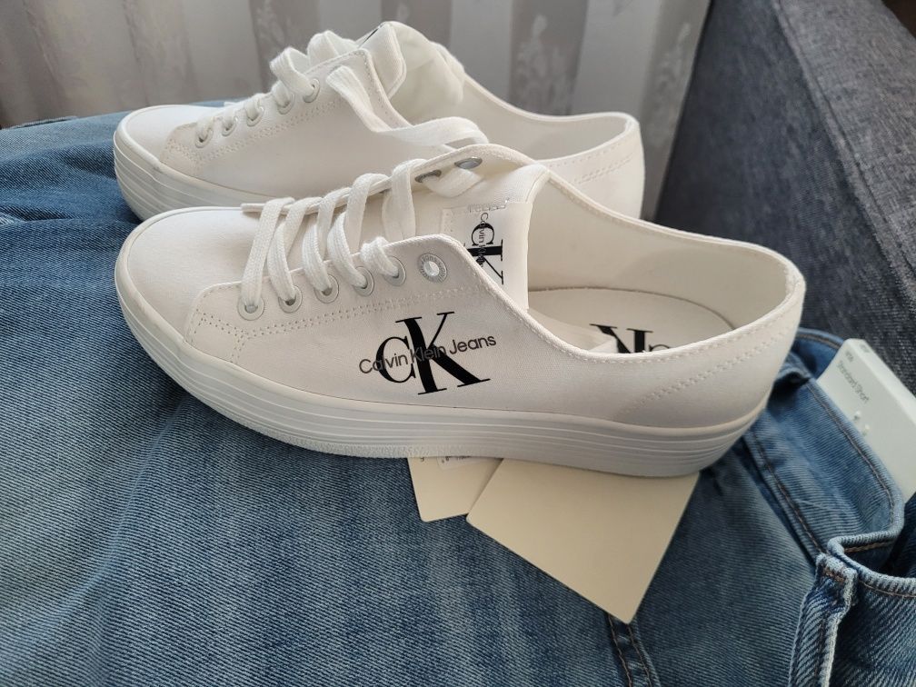 Adidasi calvin klein noi