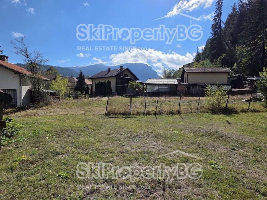 Къща с парцел в село Бели Искър, близо до Боровец!
