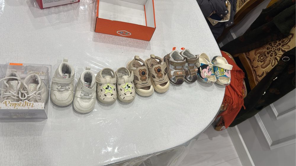 Обувь детская ,срочно