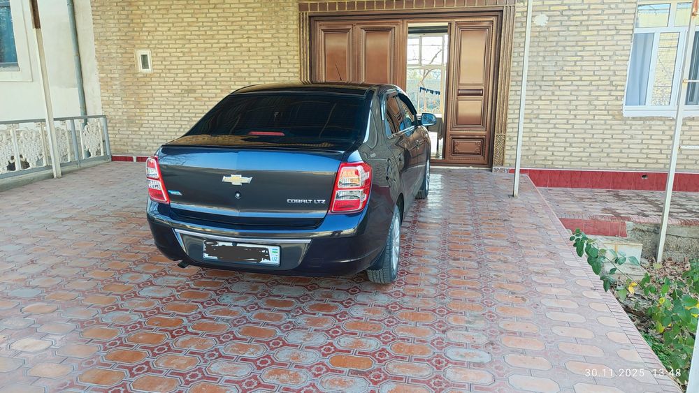 Кобальт автомашинаси сотилади