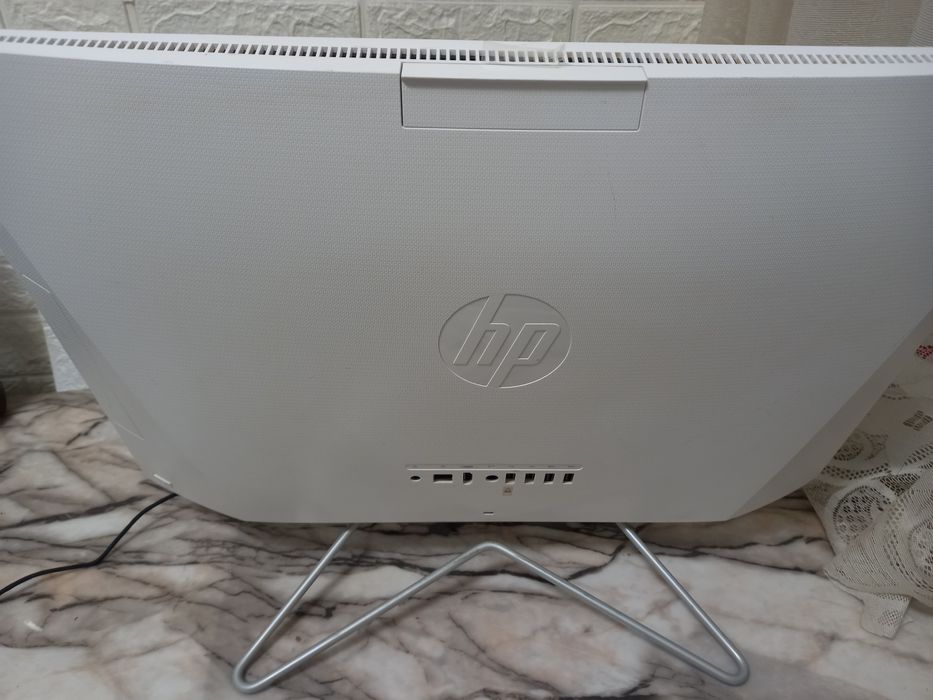 Компютър HP 24  All-in-One, 23.8" FHD , Intel Core i3-1115G4, 8GB RAM