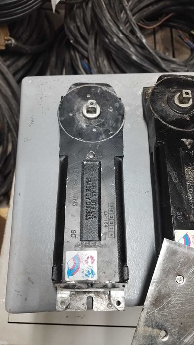 Подов автомат за стъклена врата Dorma