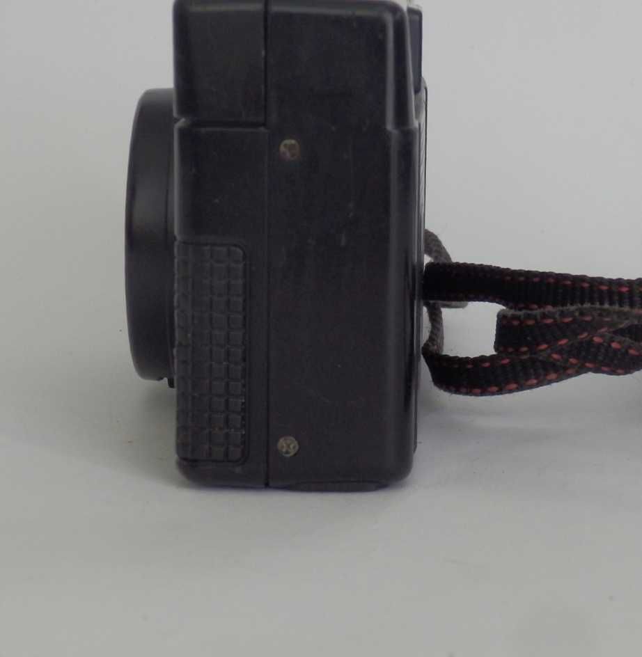 Niikon  L35AF2 филмов фотоапарат.