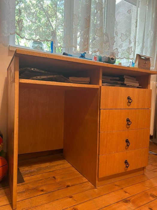 Употребявано и здраво бюро