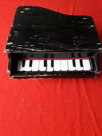 Стара детска играчка пиано