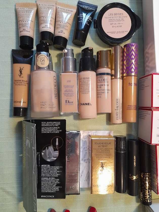 Lot Chanel, Valmont, Dior, Lauder, Shiseido, Lancome, Clarins