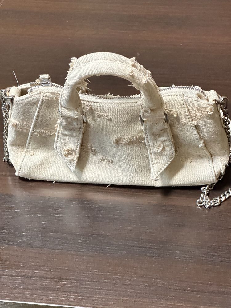 Малка чанта Zara