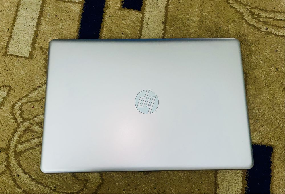 Ноутбук HP 17 1TB совсем новый