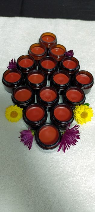 Мехлем с жълт кантарион – Натурална грижа при рани, екземи и изгаряния