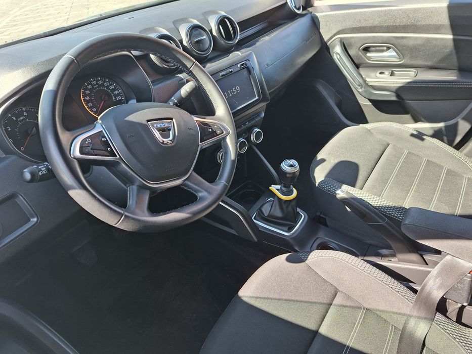 Vând Dacia Duster