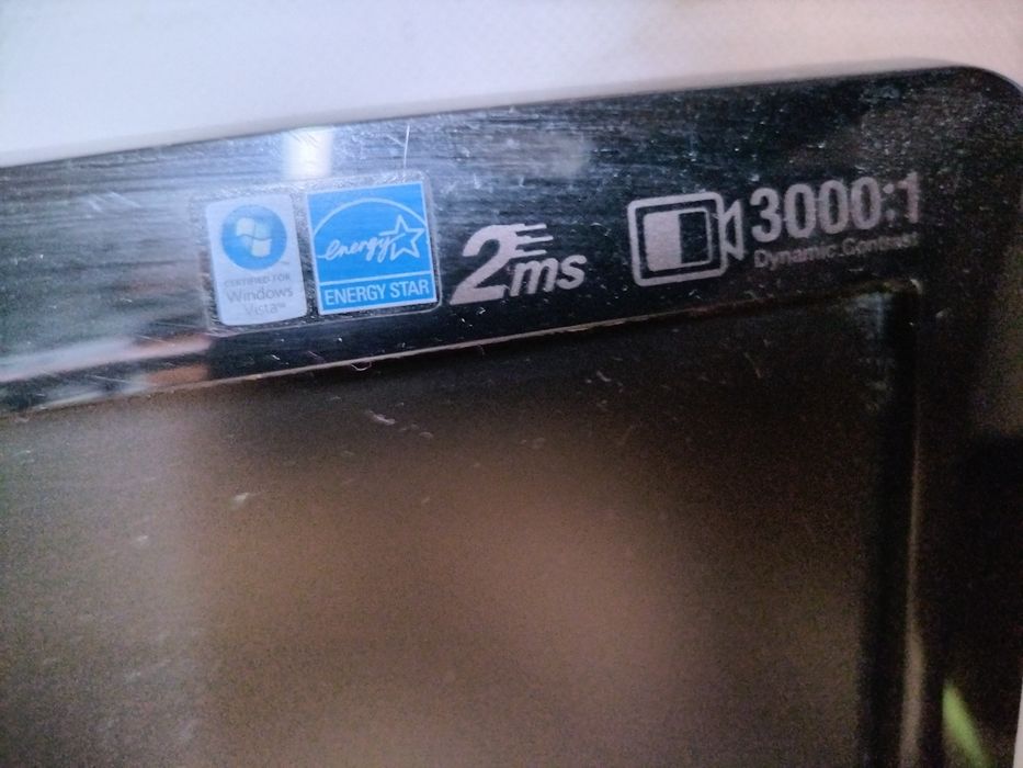 Продавам Монитор 23 инча