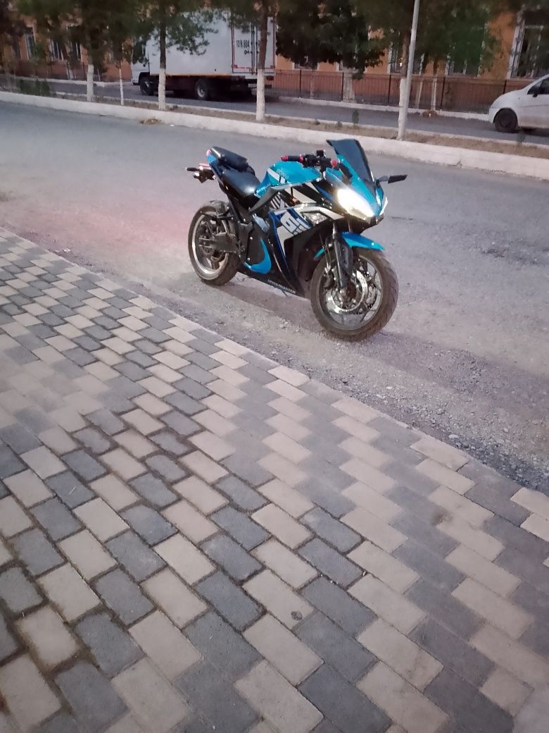 YAMAHA R3 3000wat