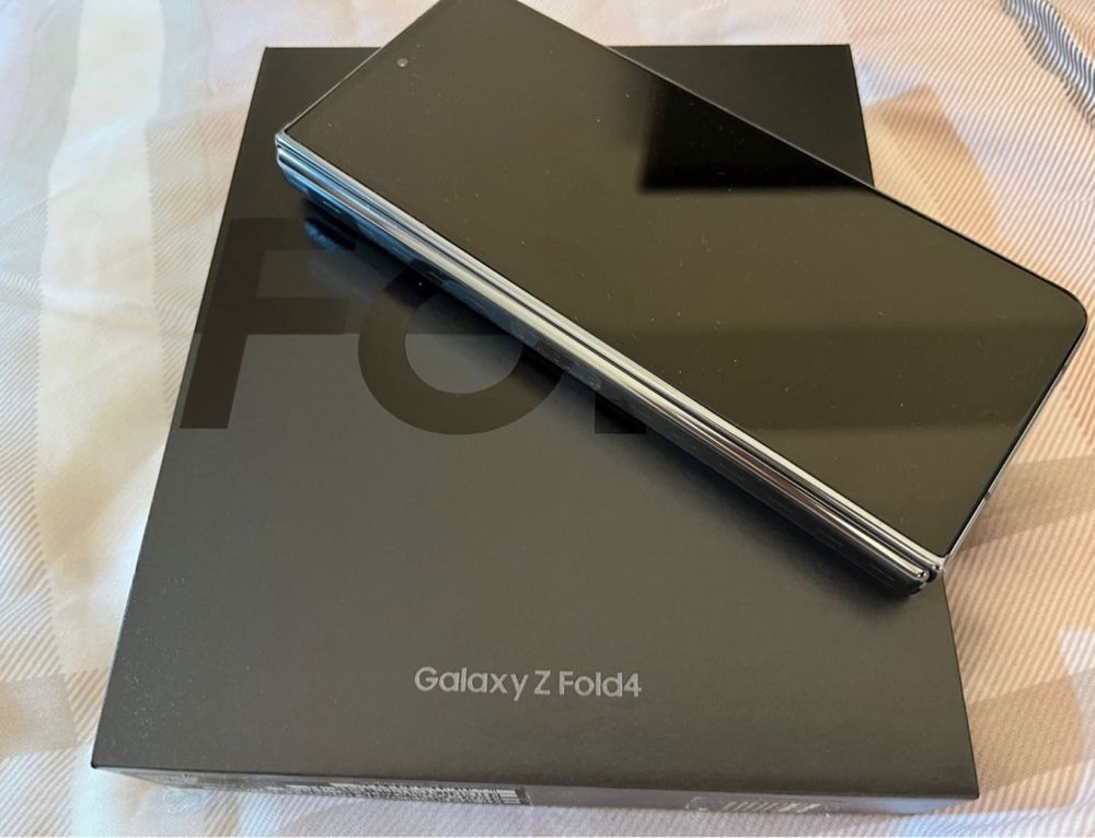 Samsung Galaxy Z Fold 4 5G 12/512Gb “Midnight Black” SM-F999.