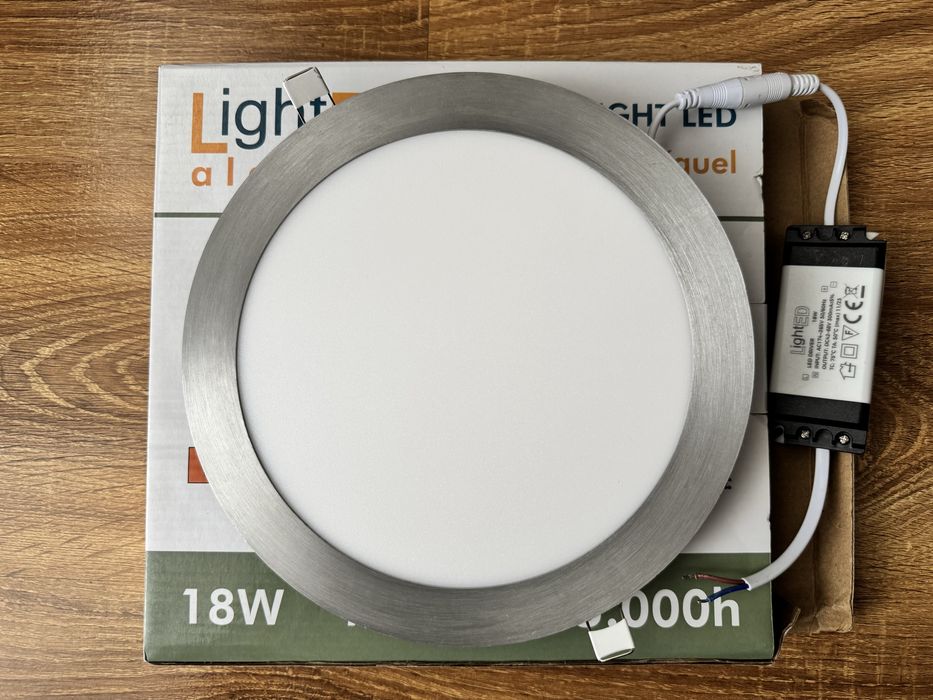 Spot LED 18W 1550 lumeni slim NOU