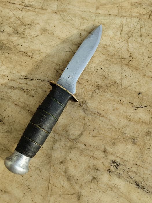 Стар ловджийски нож..