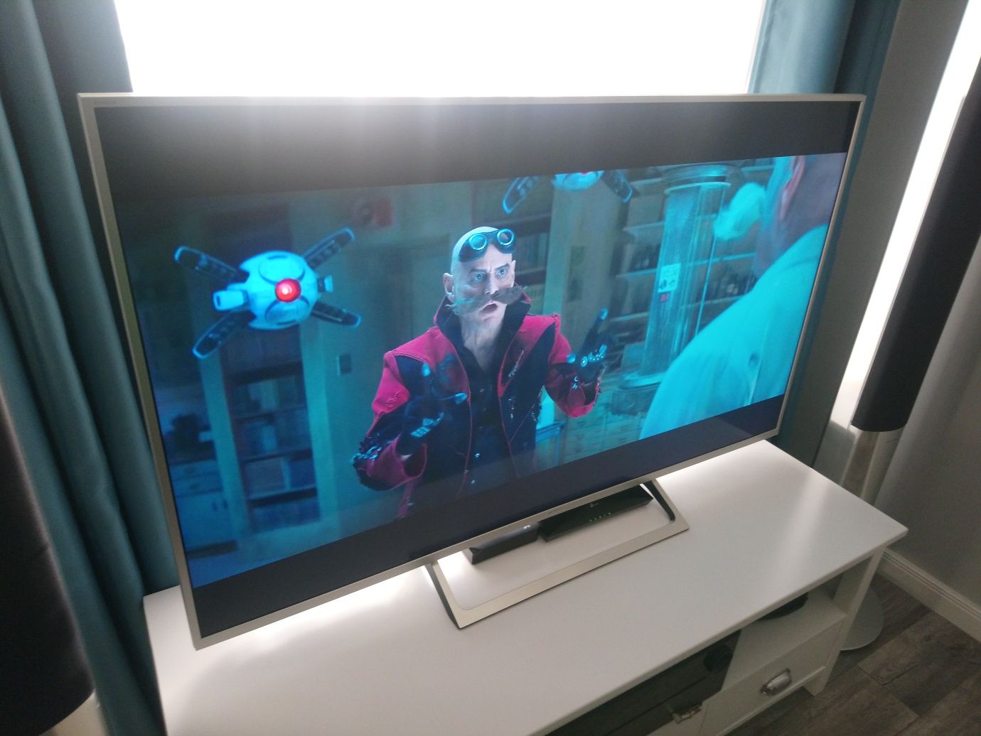 Безупречен Ultra HD Телевизор Sony Bravia KD-55XE7077, 55"