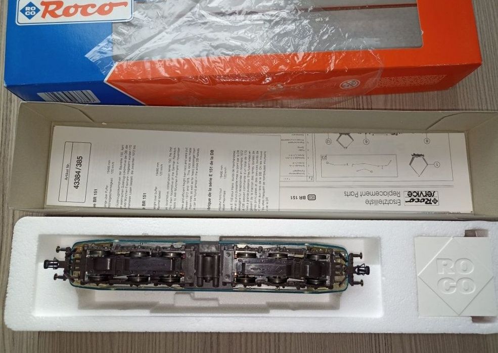 Locomotiva digitala Roco br151
Tracțiune integrală pe toate axele 
D