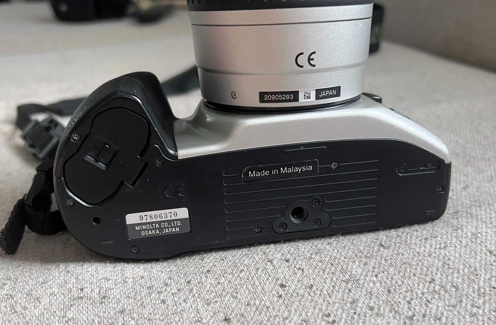 Minolta Dynax 500si + obiectiv Minolta AF Zoom 70–210mm f/4.5–5.6