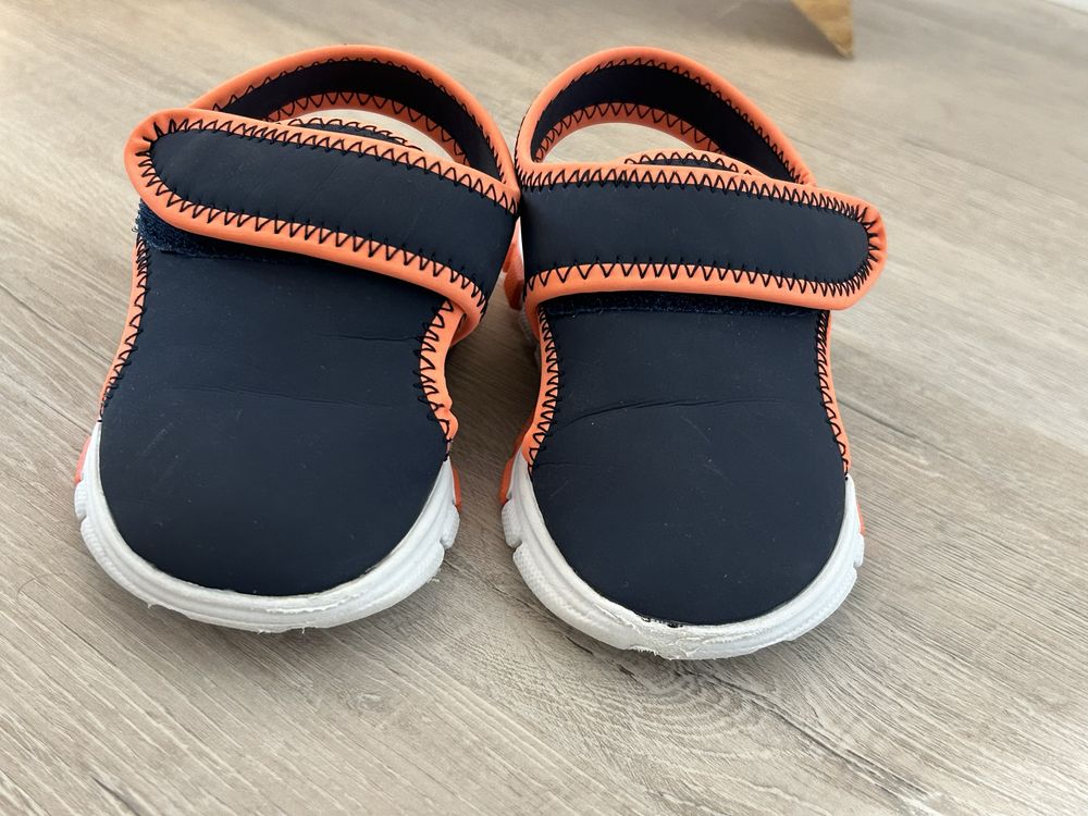 Sandale Reebok 25.5