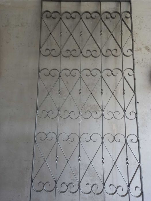 Решетка за стена от ковано желязо