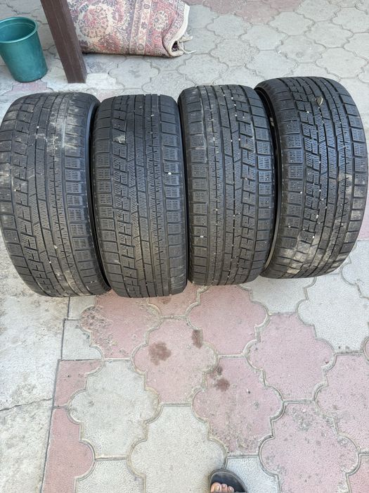 Продается зимние шины.