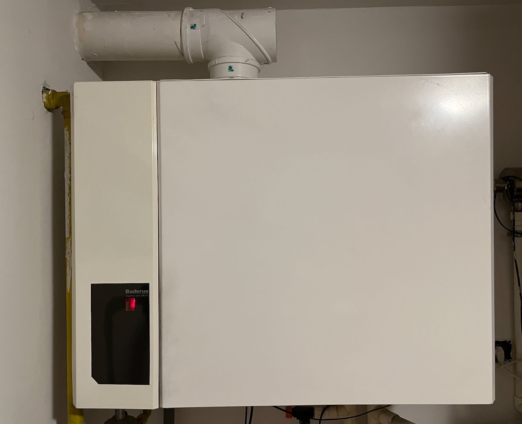 Centrala termica Buderus GB112 43 kW + Boiler Buderus 200 l +Termostat