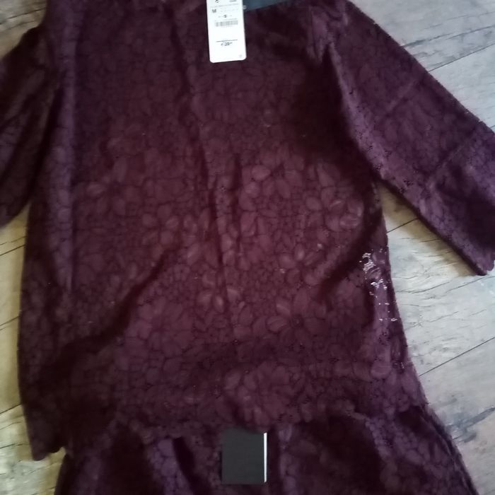 Compleu damă din dantela Zara.