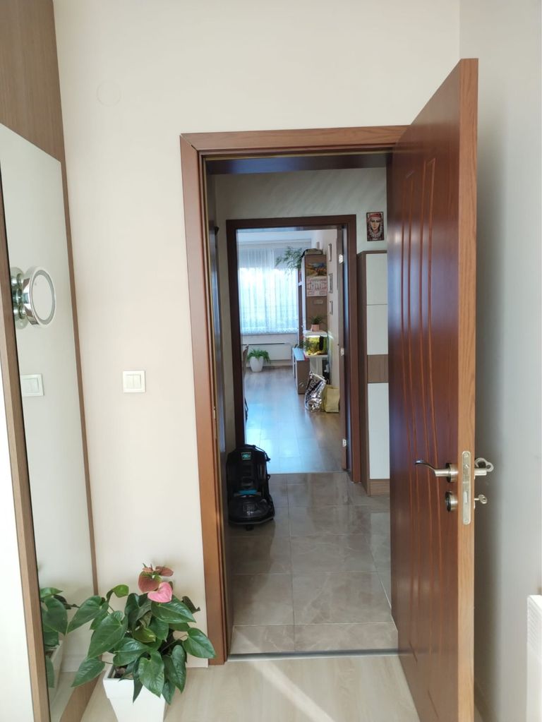 Продава се Тристаен апартамент в Враца, Квартал 103 - 80 кв.м за 2375 €/кв.м - Снимка #17