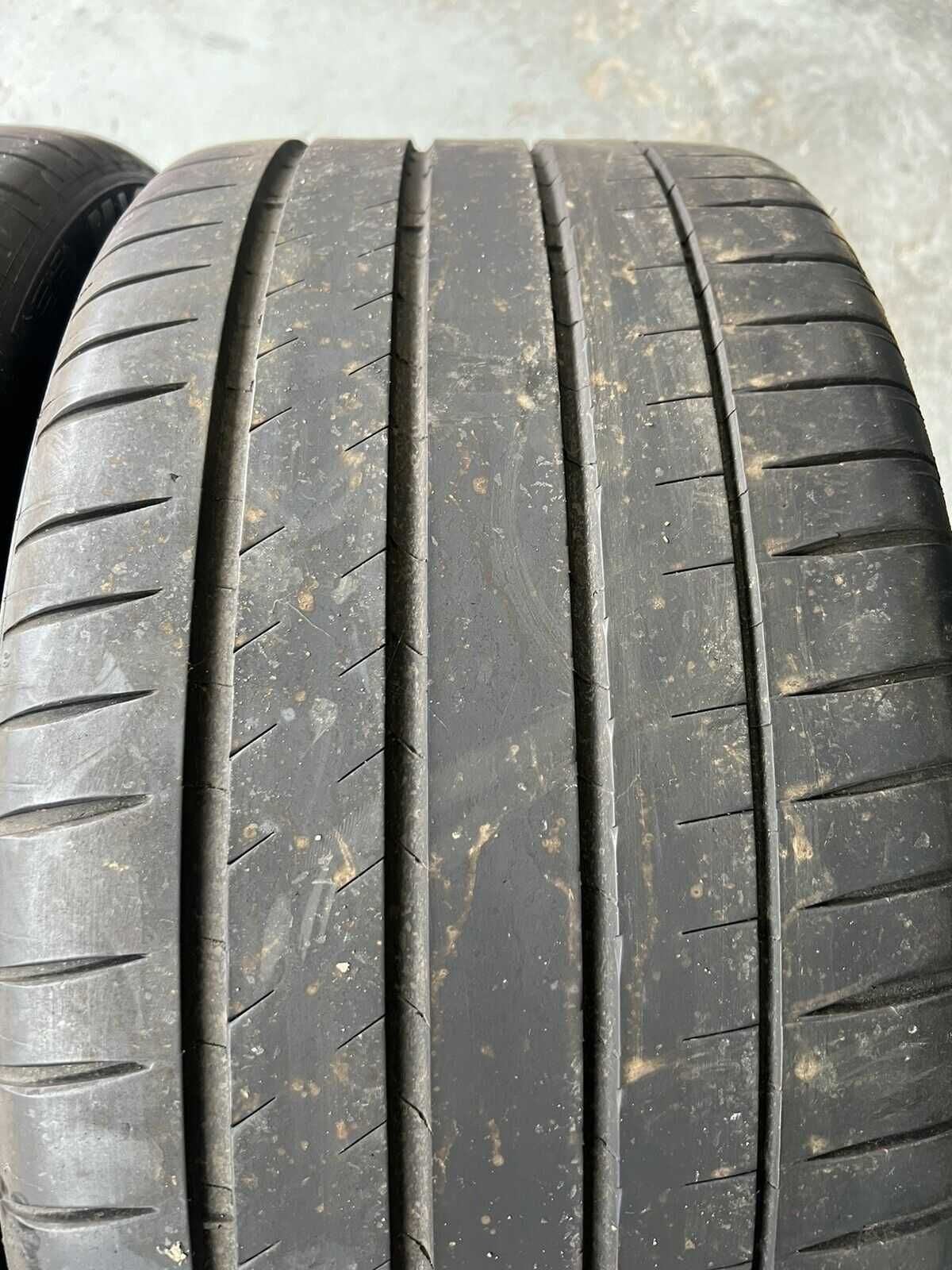 Michelin Pilon 4S Sport 285/35/20 5.5 mm DOT20