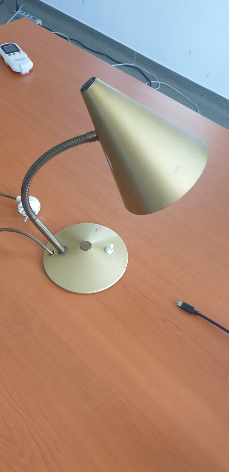 Lampa veioza vintage colectie alama  Helo Leuchten Germania 1950