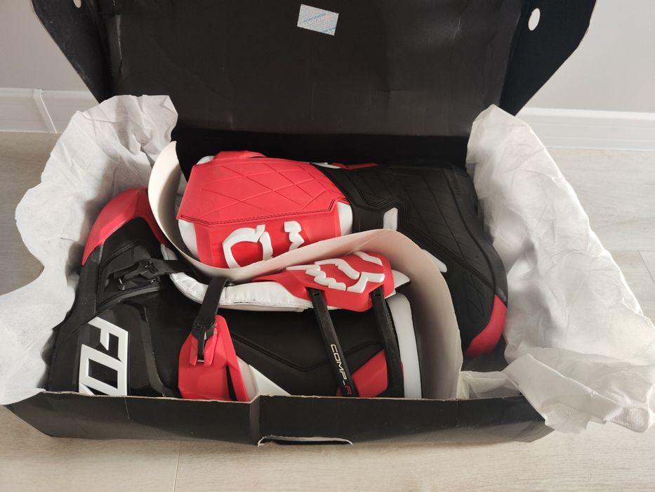 Кросови ботуши FOX 45 номер чисто нови!!!