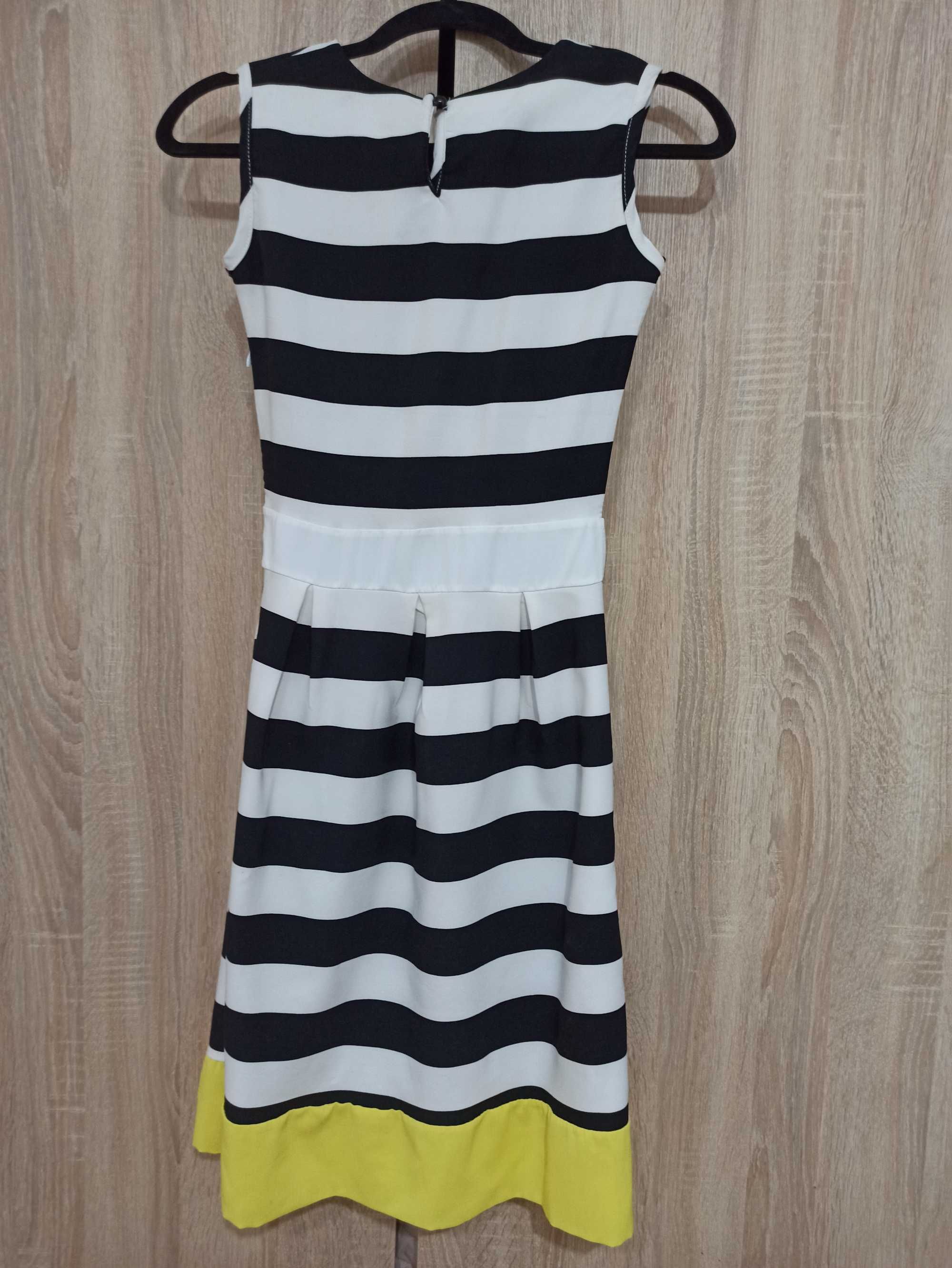 Rochie de zi, XS/34, dungi, alb negru