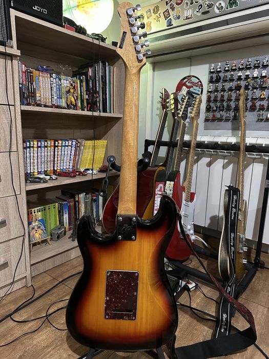 Електрическа китара Eko sunburst stratocaster