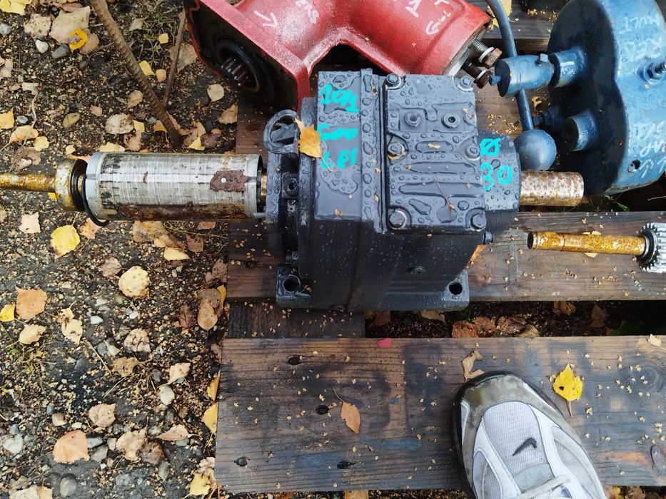 Multiplicator de turație 1/8 și 1/10