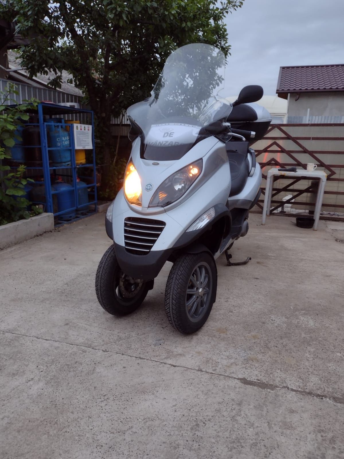 Vând Piaggio Mp3