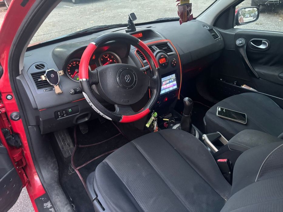 Renault Megane II Hatchback – 1.6 16V 112CP • 190.000 km
