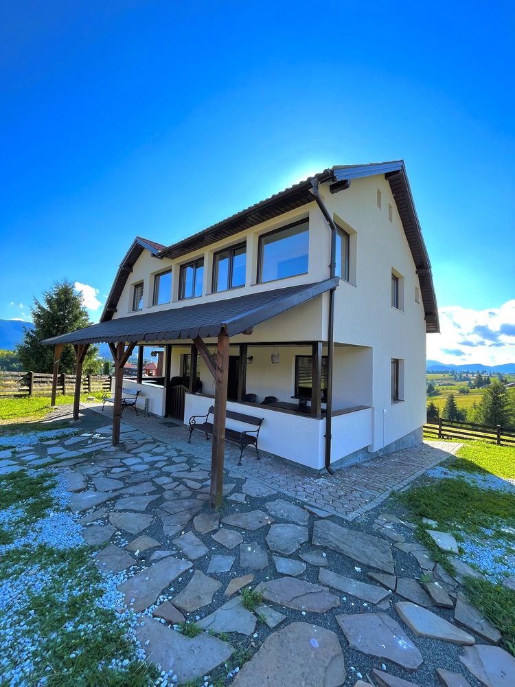 Cabana Roberto-Casa de Vacanță Roberto de inchiriat . Pasul Tihuta