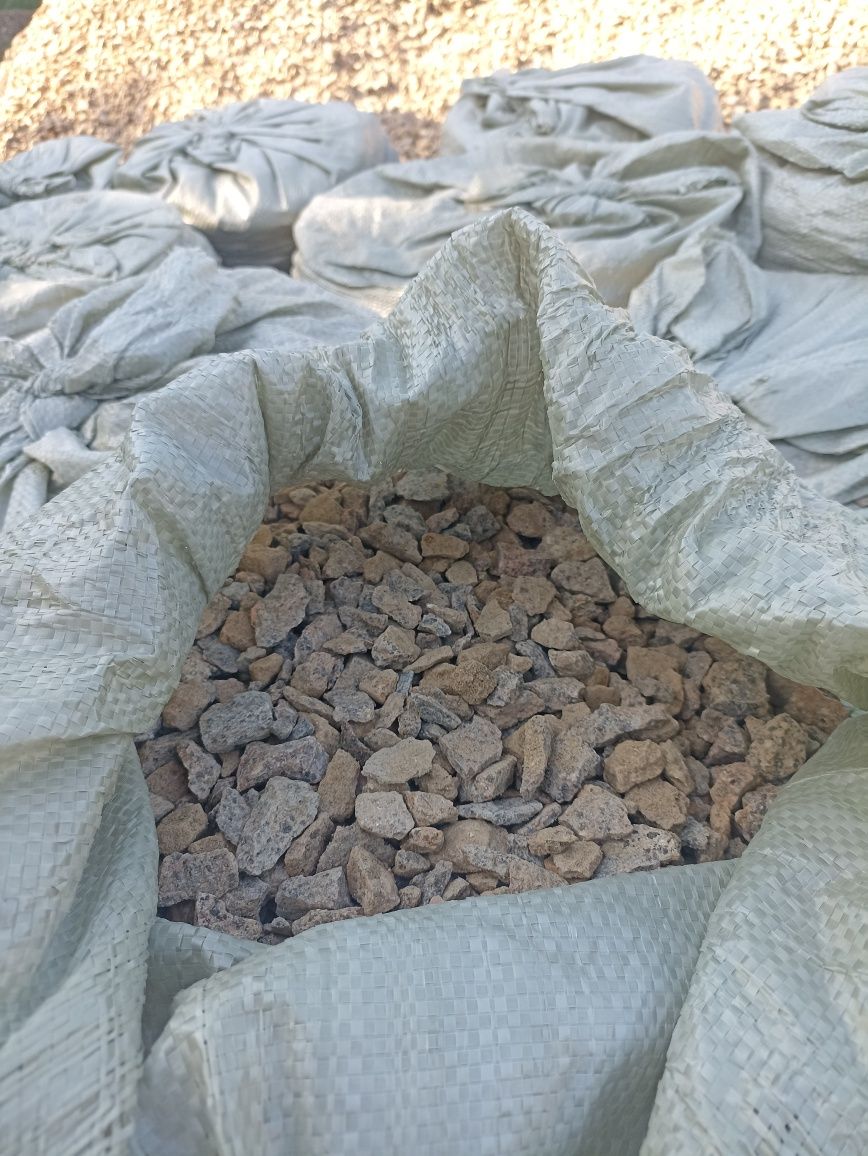 Песок в мешках цемент щебень с доставкой