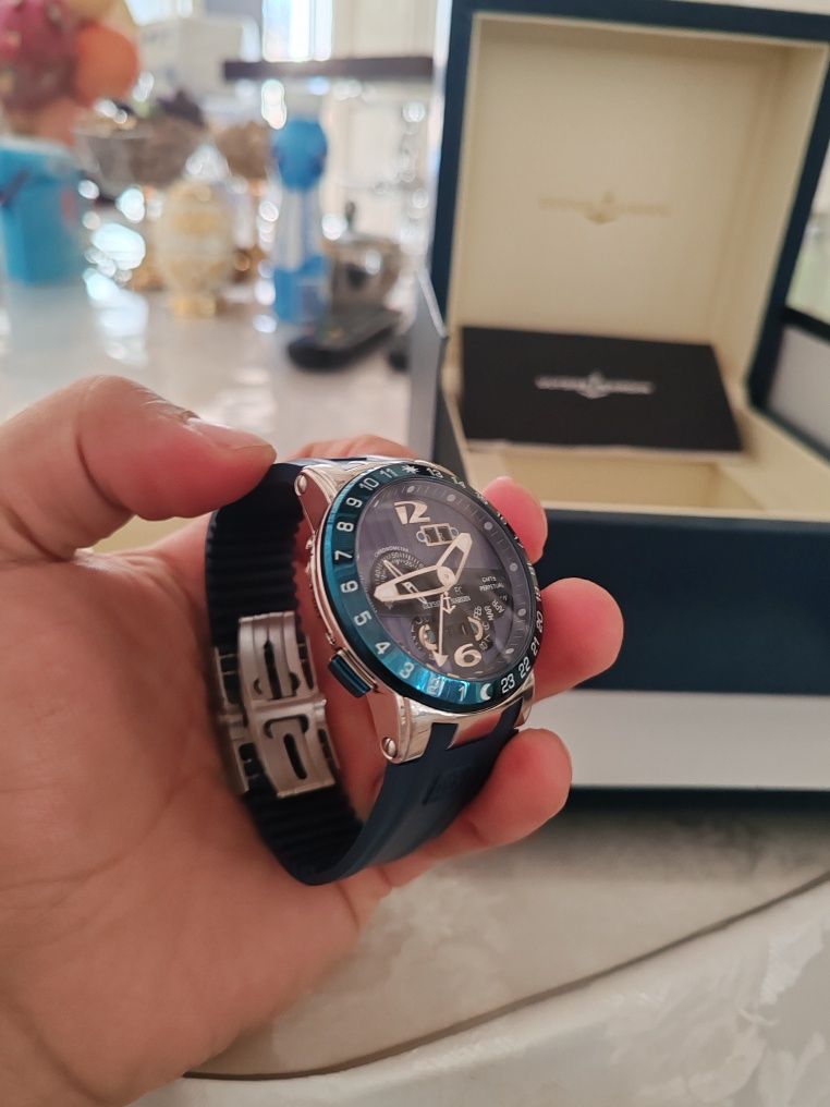 ULYSSE NARDIN mexanika soat