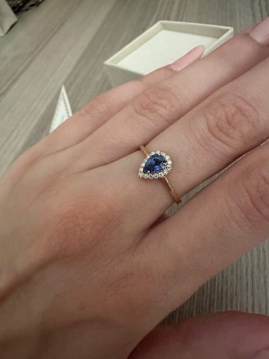 Vand inel de aur cu diamante naturale si safir