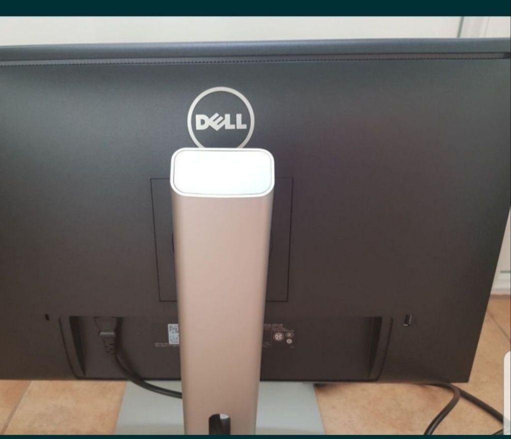 Monitor DELL UltraSharp U2415b