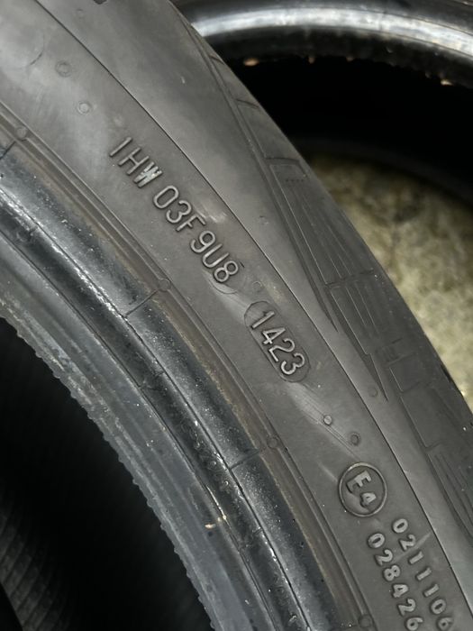 2бр Всесезонни гуми Continental 235/55R18