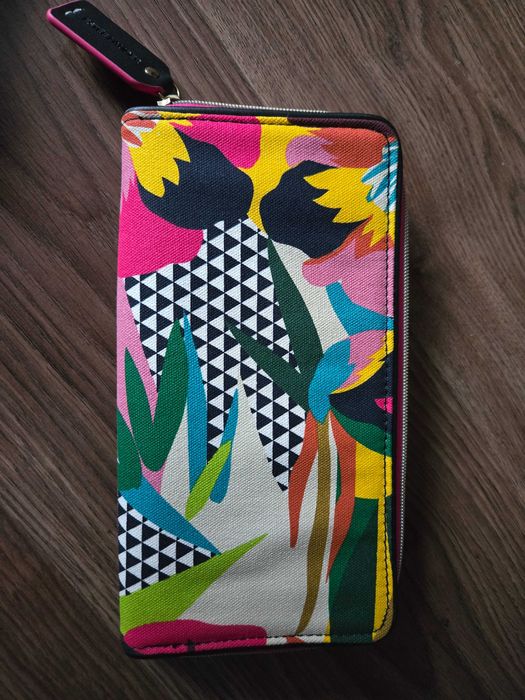 Ново Estee Lauder портмоне