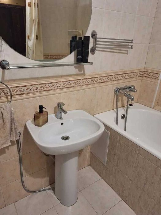 Дава се под наем Двустаен апартамент в София, Зона Б-18 - 65 кв.м за 484.5 € - Снимка #3