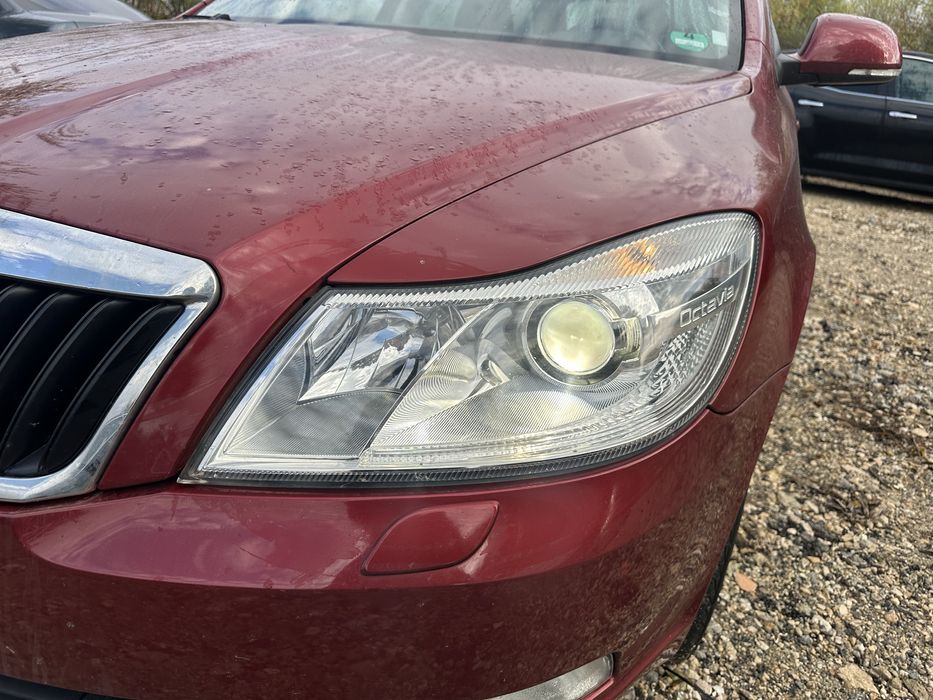 Фар/Фарове Xenon за Шкода Октавия 3