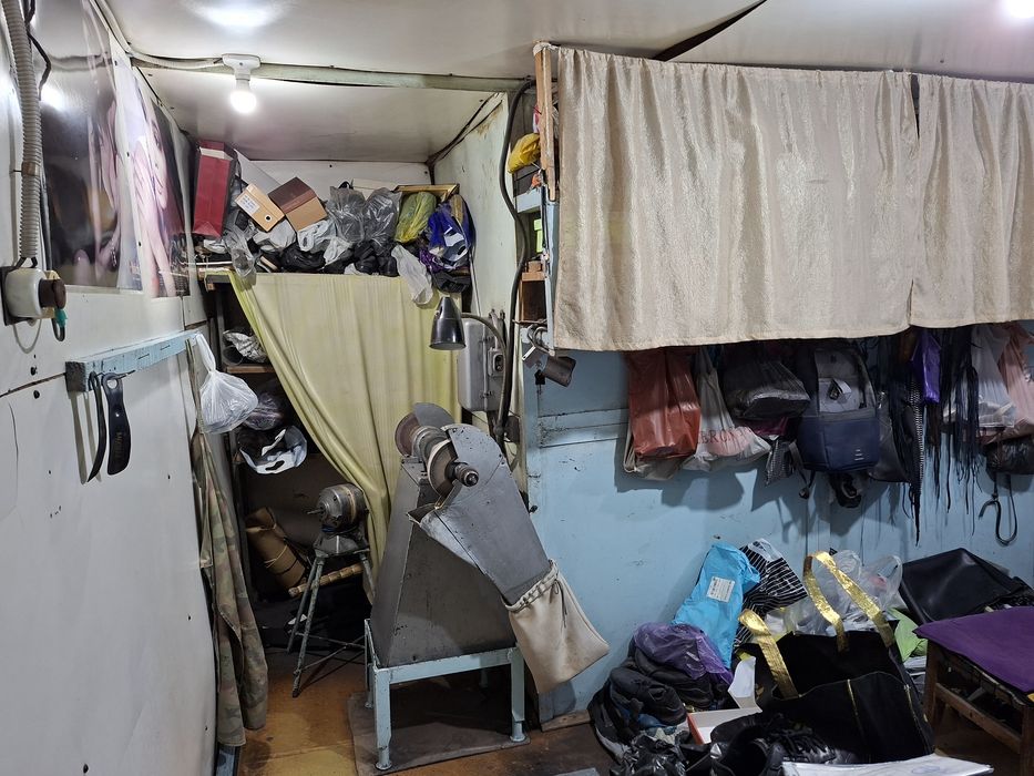 Железная рабочая бутка